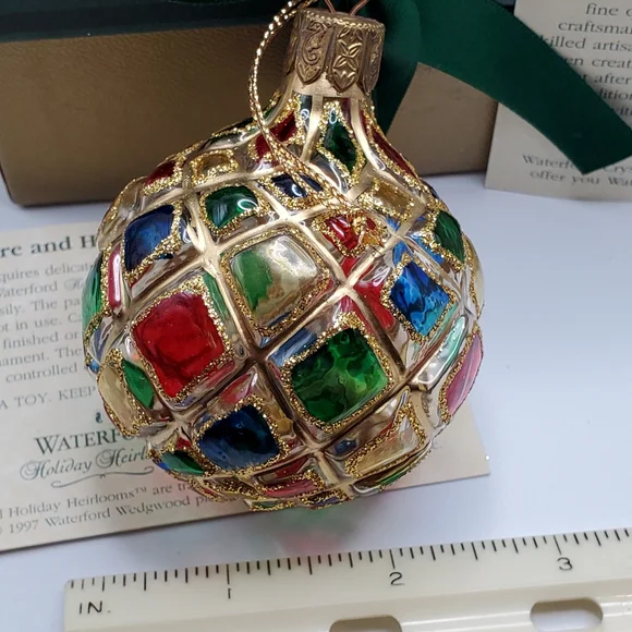 Waterford Holiday Heirlooms Joyous Season Balls (2) - Picture 7 of 11